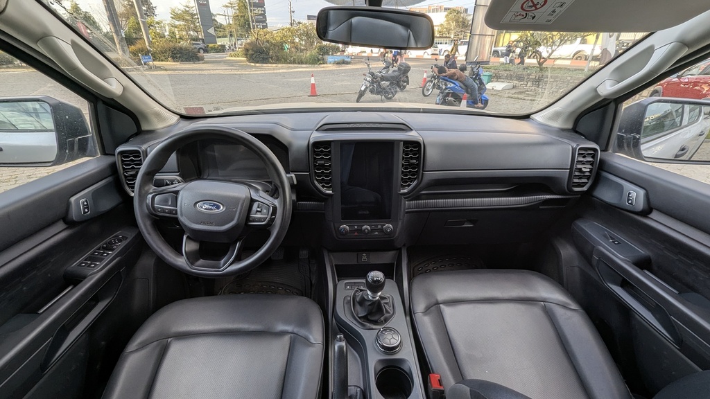 Ford Ranger Base Gris 2024