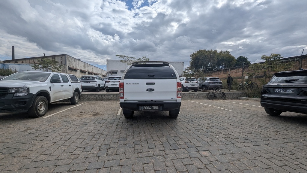 Ford Ranger T8 Blanc avec canopy Occasion