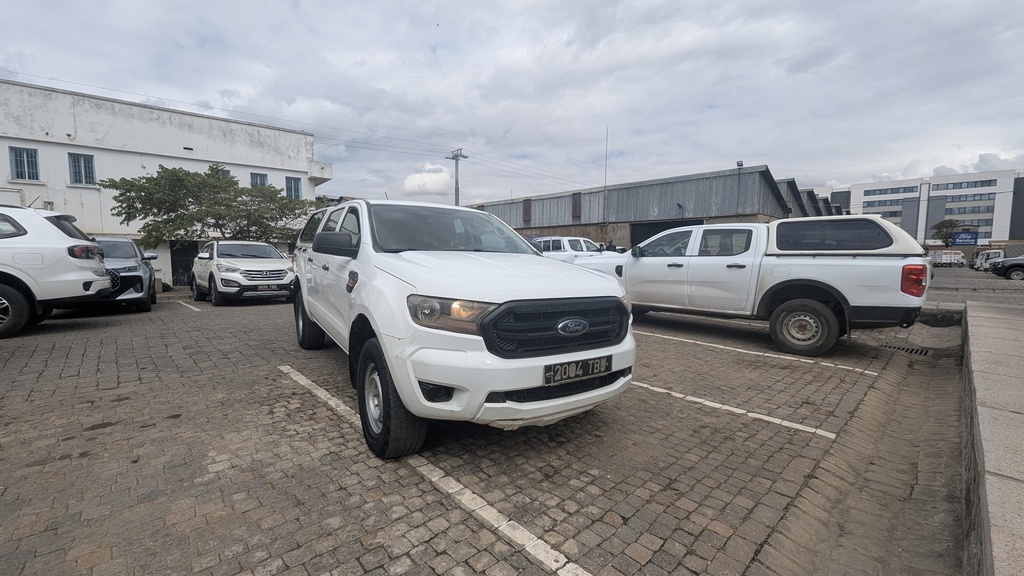 Ford Ranger T8 Blanc avec canopy Occasion