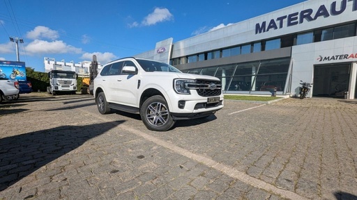 Ford Everest XLT 2024 blanc occasion